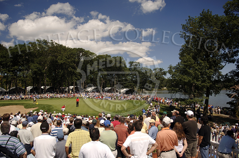 Tiger Woods on No. 1 green during round 4 of the 88th PGA Championship in Medinah, Illinois. Sunday, August 20, 2006. Photographer: Montana Pritchard